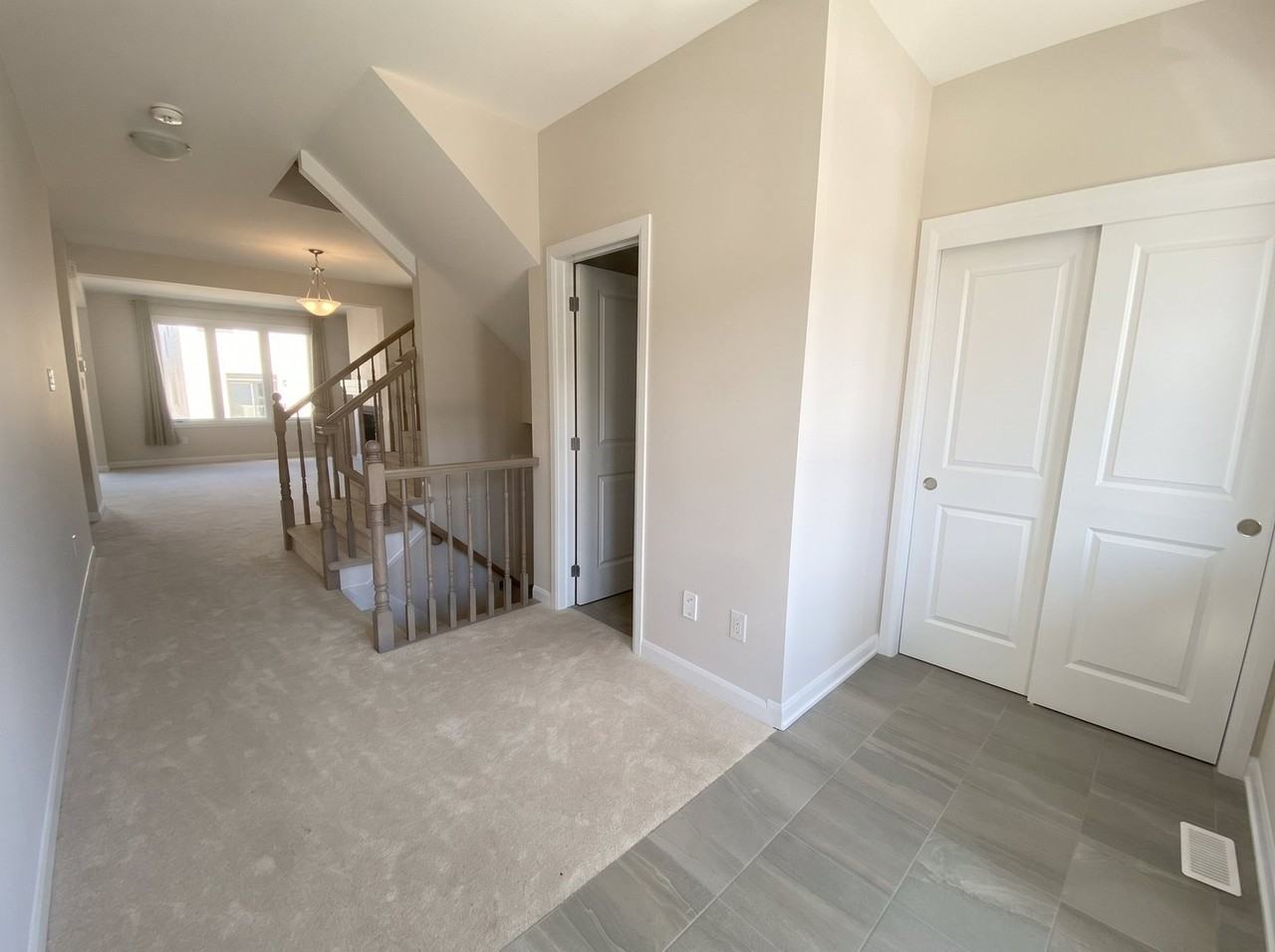 105 Maynooth Crt - Photo 3 of 20