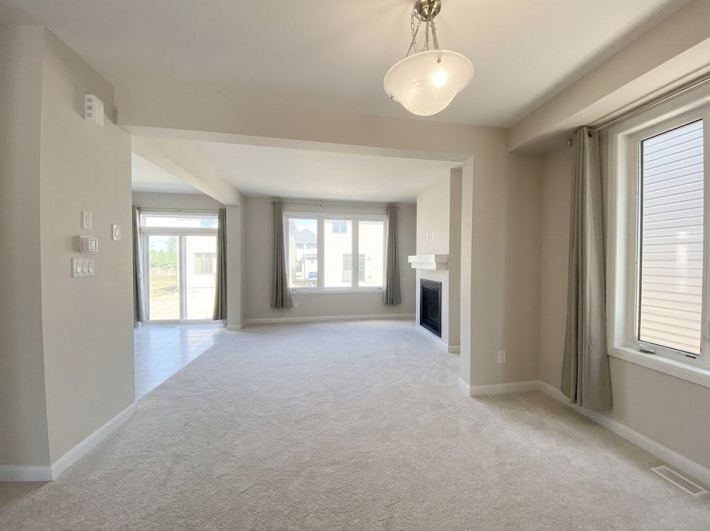 105 Maynooth Crt - Photo 4 of 20