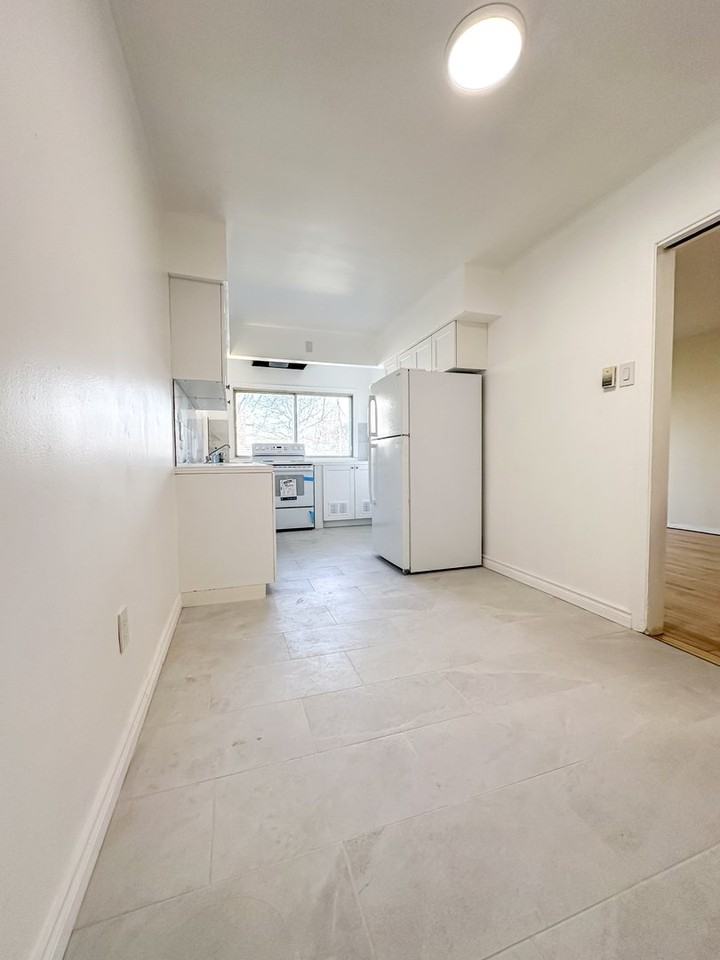 475 Boul Galland - Photo 3 of 8