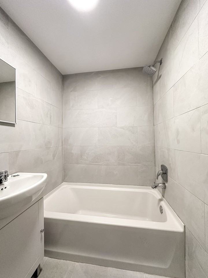 475 Boul Galland - Photo 5 of 8