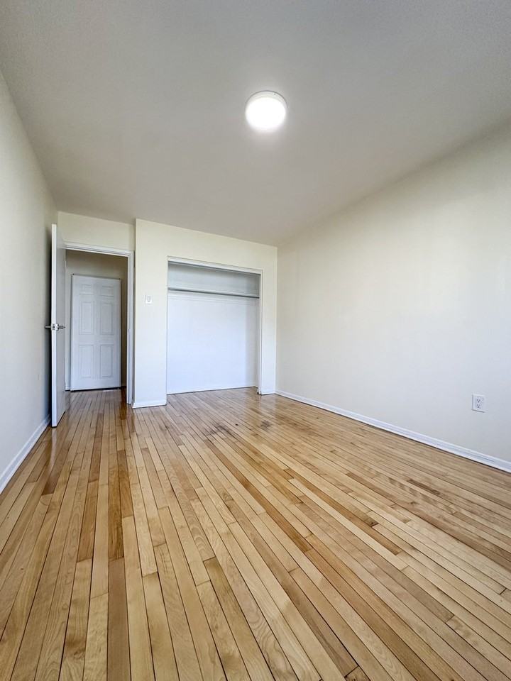 475 Boul Galland - Photo 6 of 8