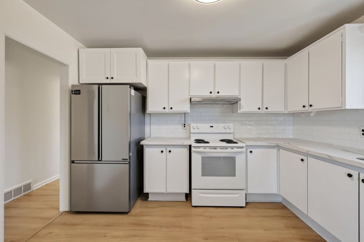 1132 Clyde Ave - Photo 2 of 20