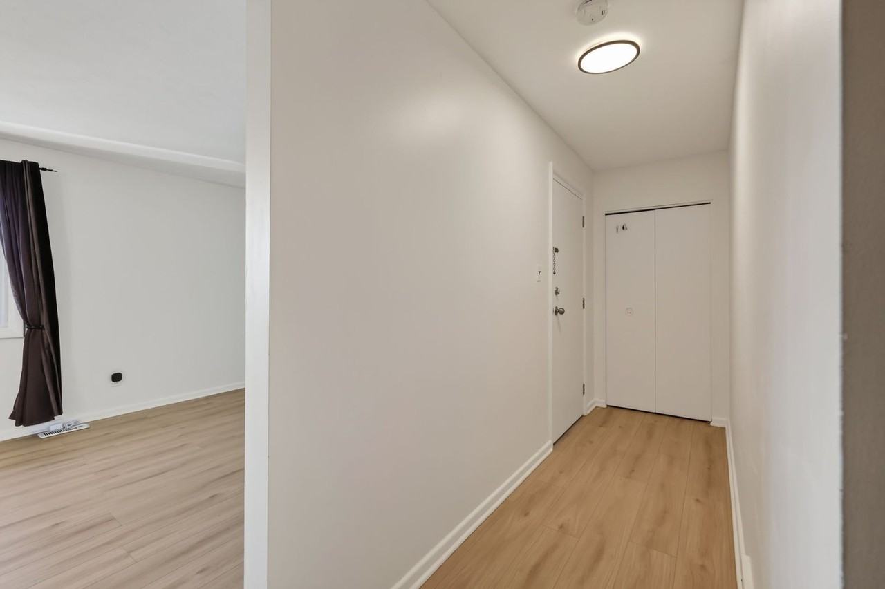 1132 Clyde Ave - Photo 5 of 20