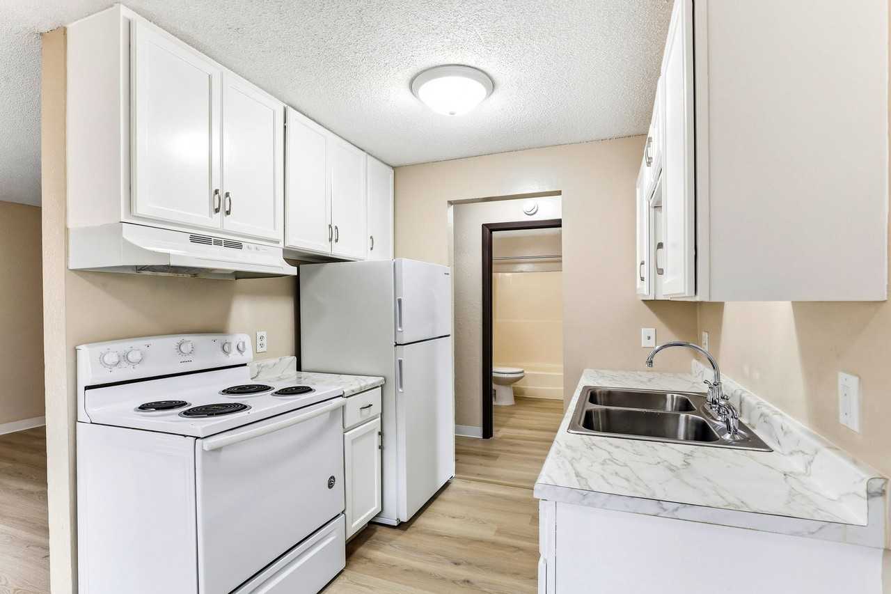 1851 Magnolia Ave E #1851-308 - Photo 4 of 34