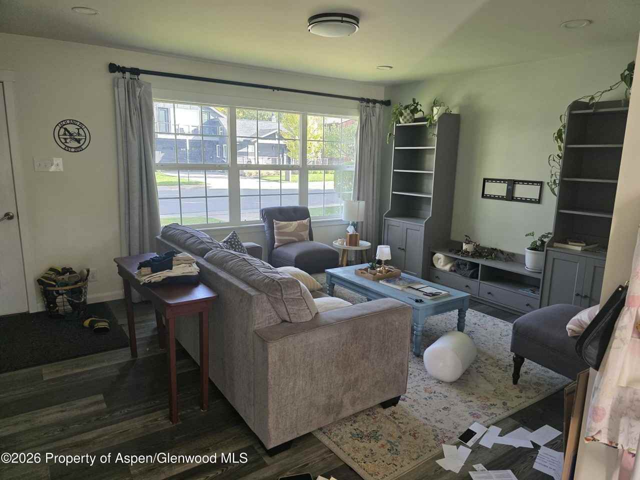 105 Park Dr - Photo 4 of 13