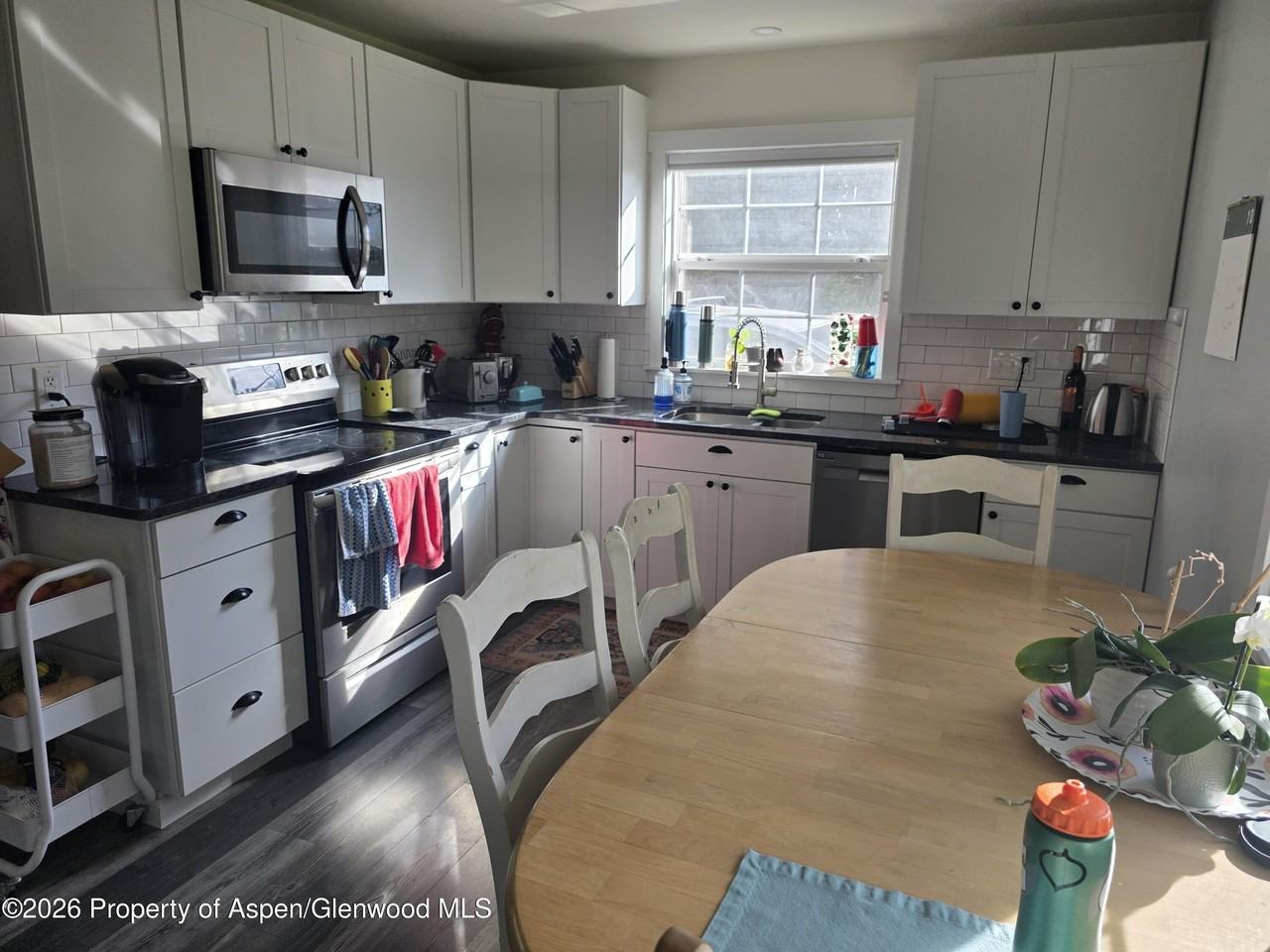 105 Park Dr - Photo 5 of 13