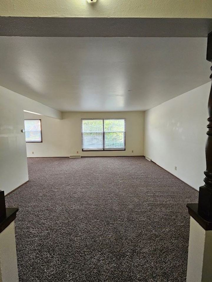 Linden Properites - Photo 5 of 18