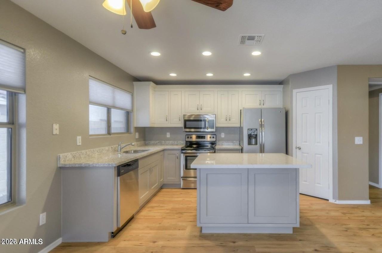 1348 S Mosley Ct - Photo 4 of 26