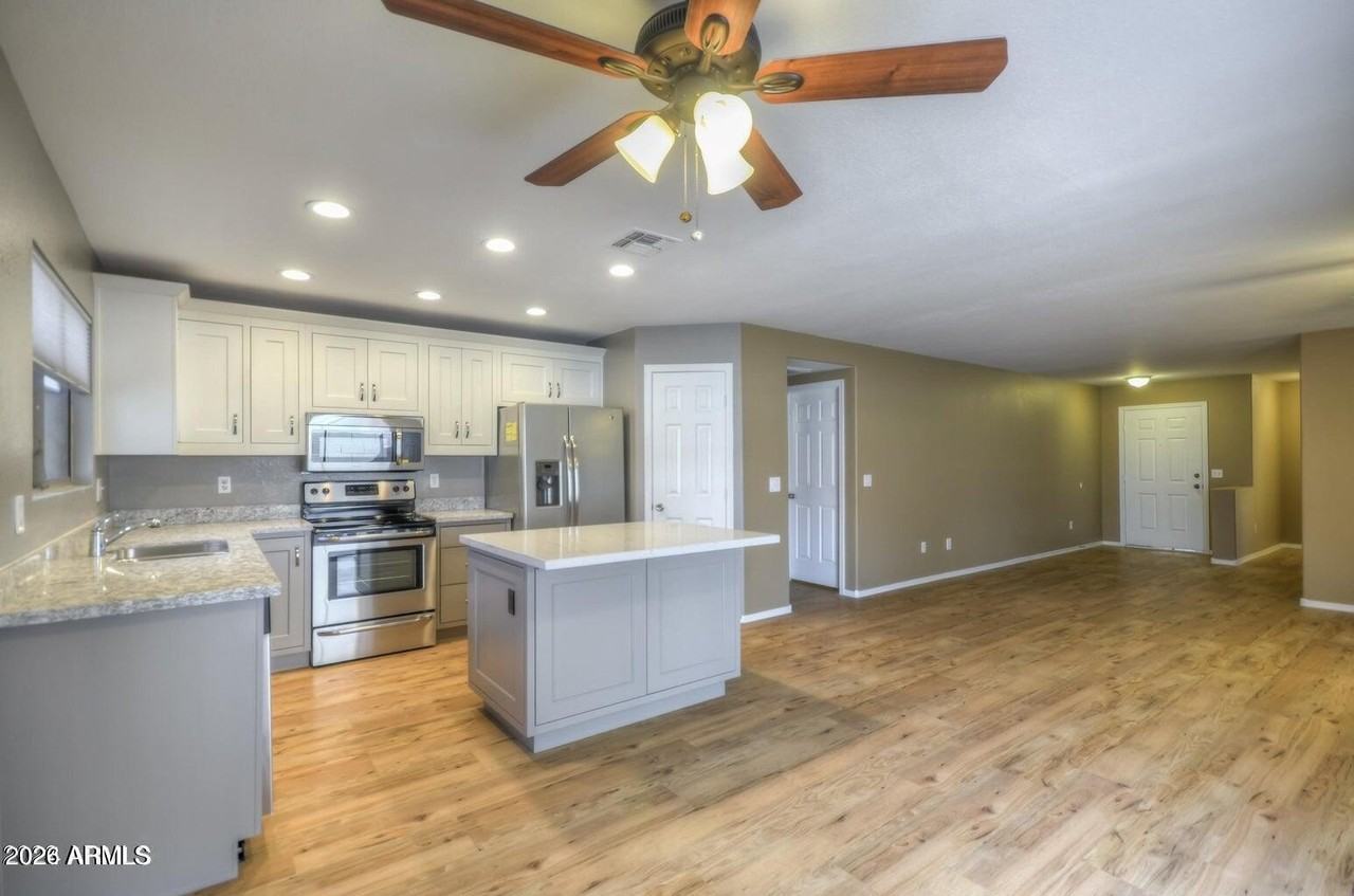 1348 S Mosley Ct - Photo 7 of 26