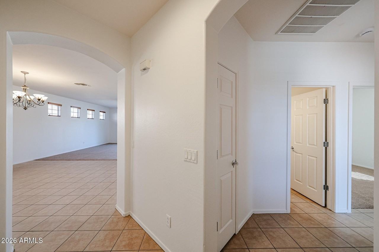 15988 W Yavapai St - Photo 4 of 30