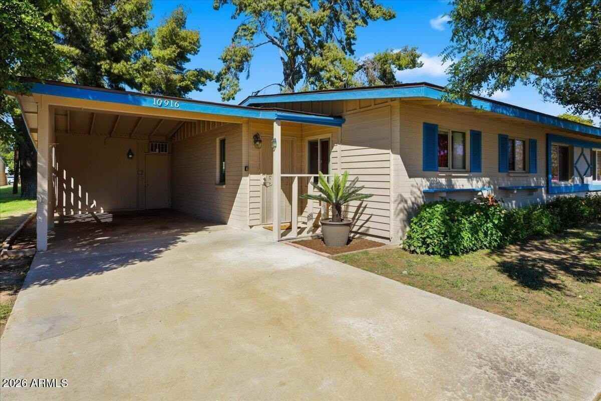 10916 W Peoria Ave - Photo 3 of 30