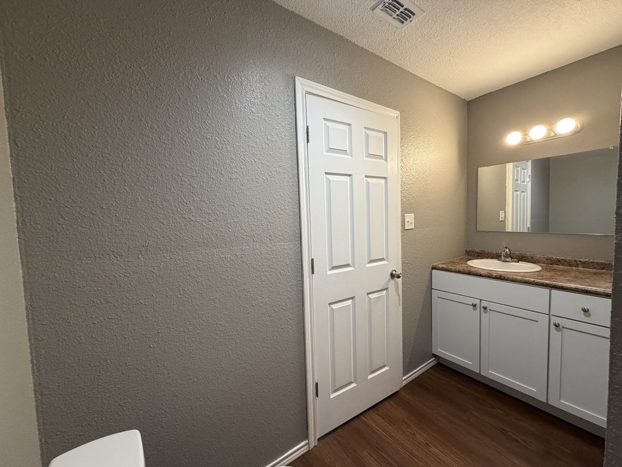 1728 Jennings St #1 - Photo 7 of 9