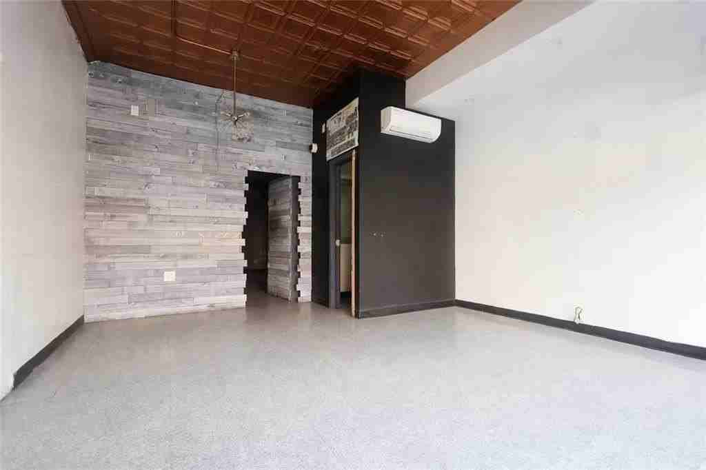 76 Avenue U - Photo 5 of 10
