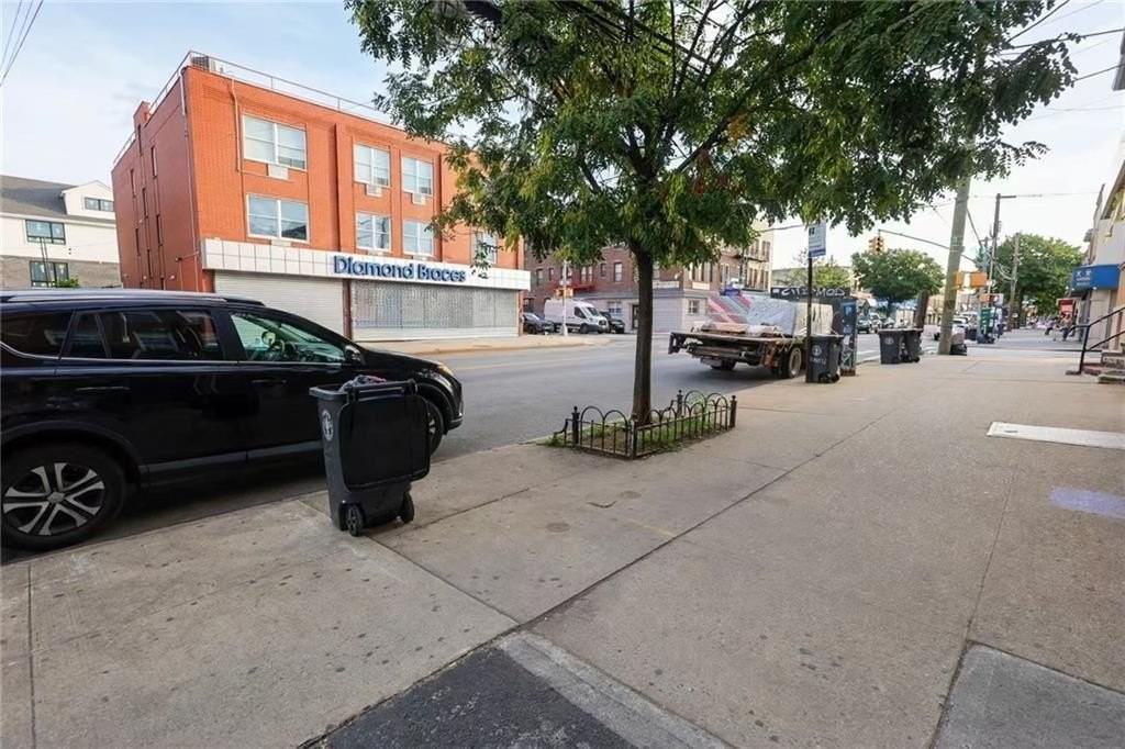 76 Avenue U - Photo 6 of 10