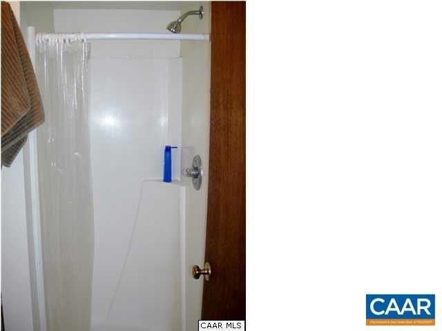 2104 Jefferson Park Ave #E - Photo 7 of 16