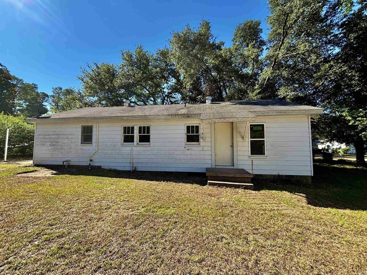 578 Jenkins St - Photo 4 of 23