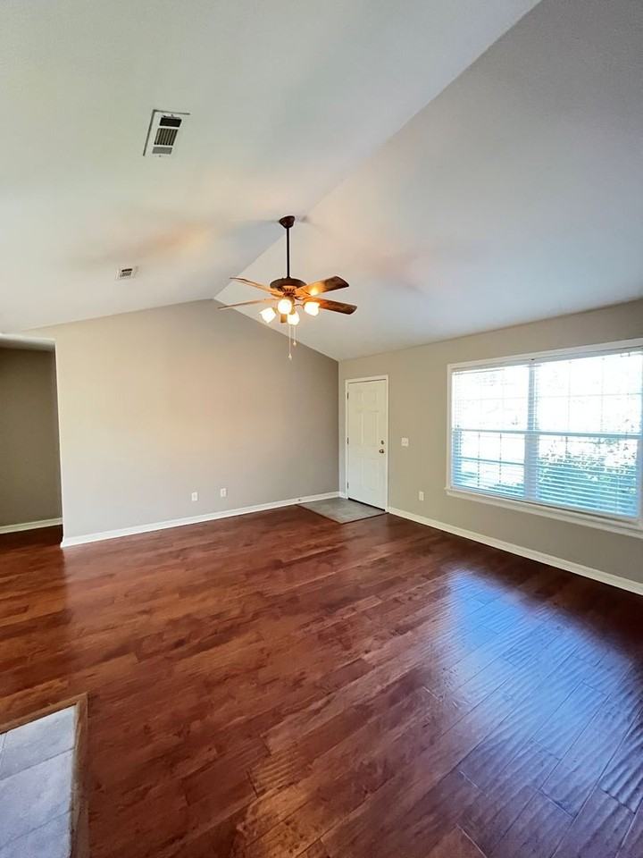 1286 Hackberry Pl - Photo 2 of 15