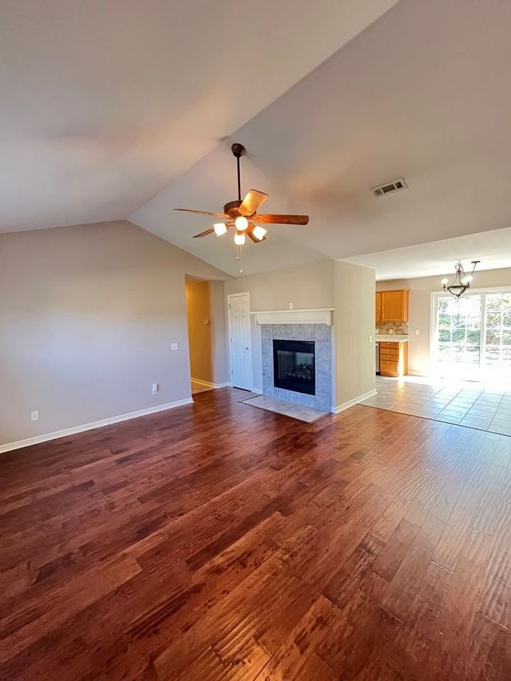 1286 Hackberry Pl - Photo 4 of 15