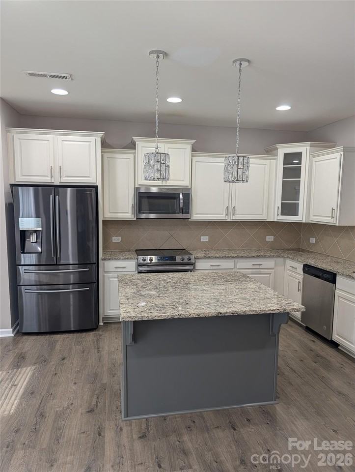 4031 Huntley Glen Dr - Photo 4 of 9