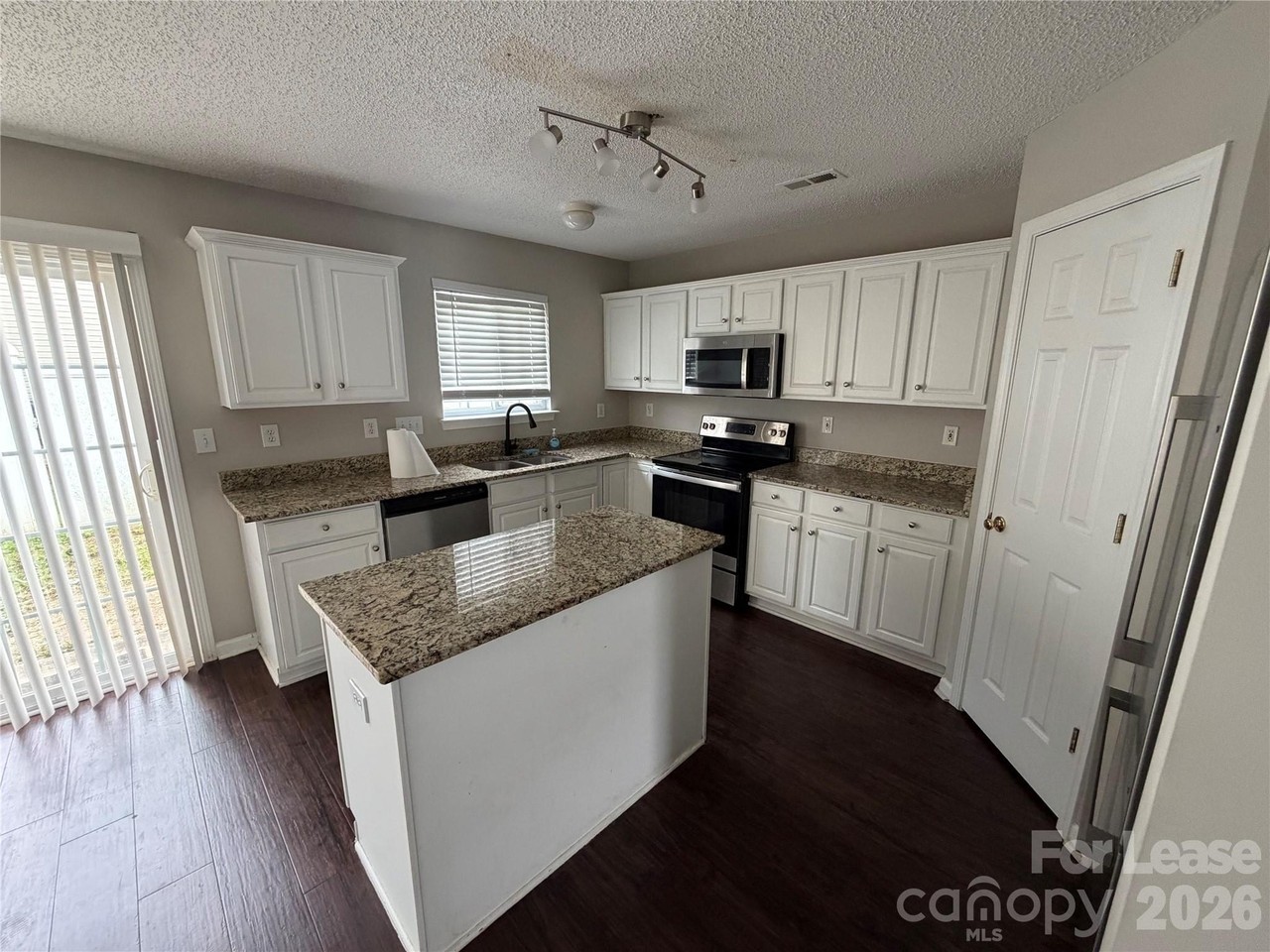 9530 Drains Bay Ct - Photo 3 of 11