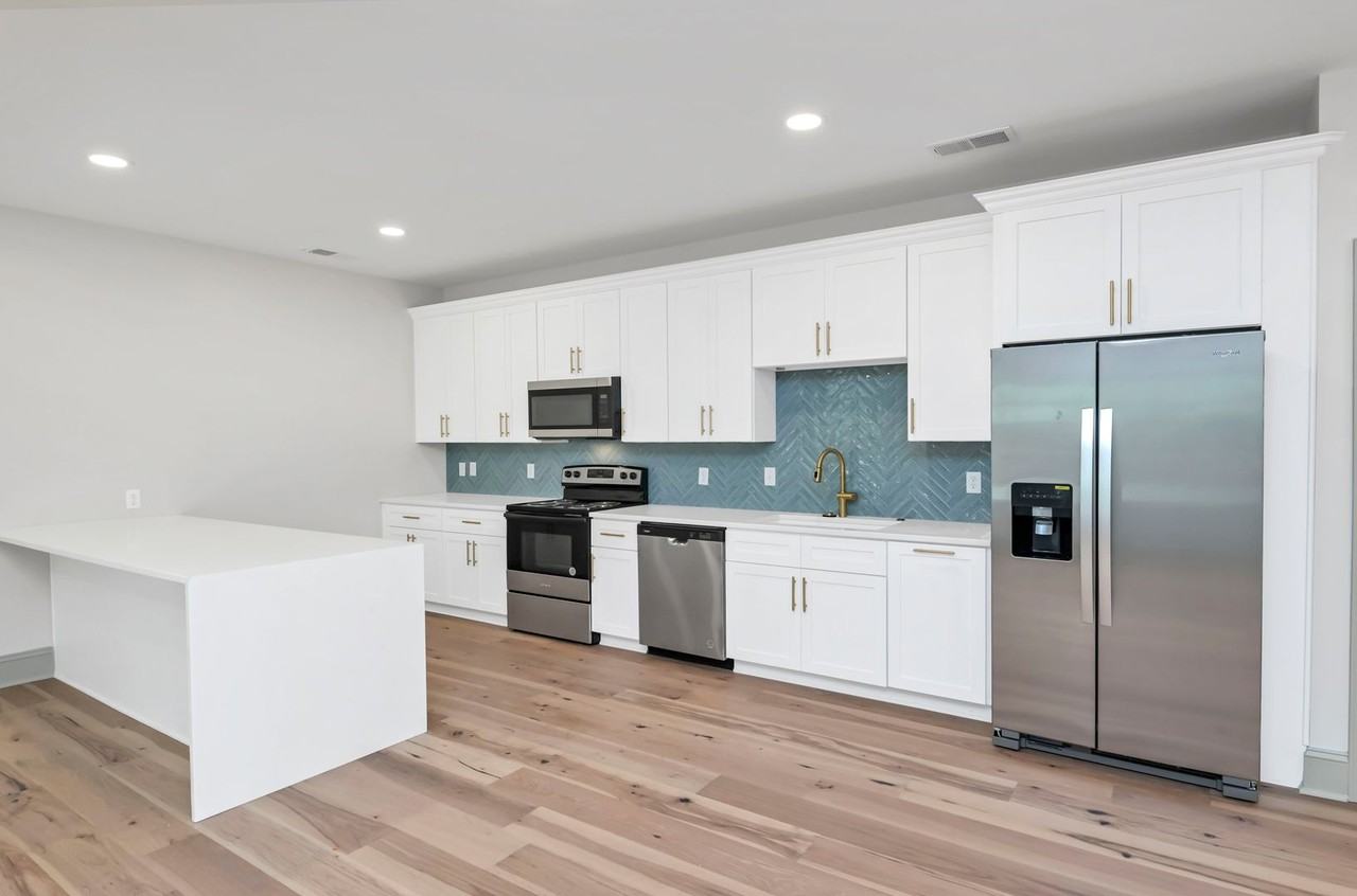 1500 Barnwell St #B - Photo 4 of 15