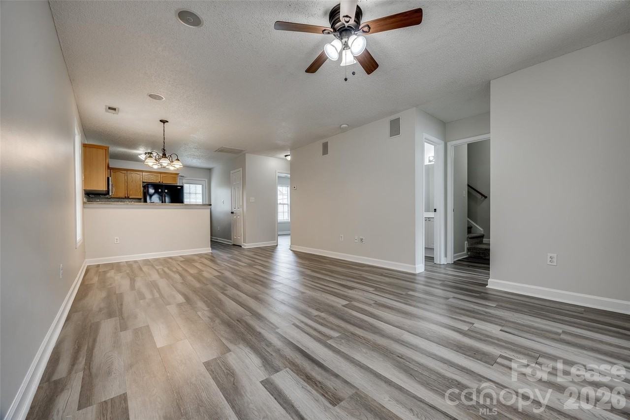 1316 Dan Dr - Photo 5 of 25