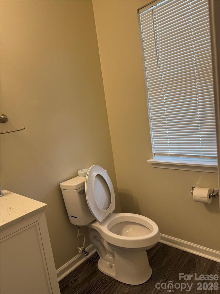 10281 University Park Ln - Photo 3 of 26