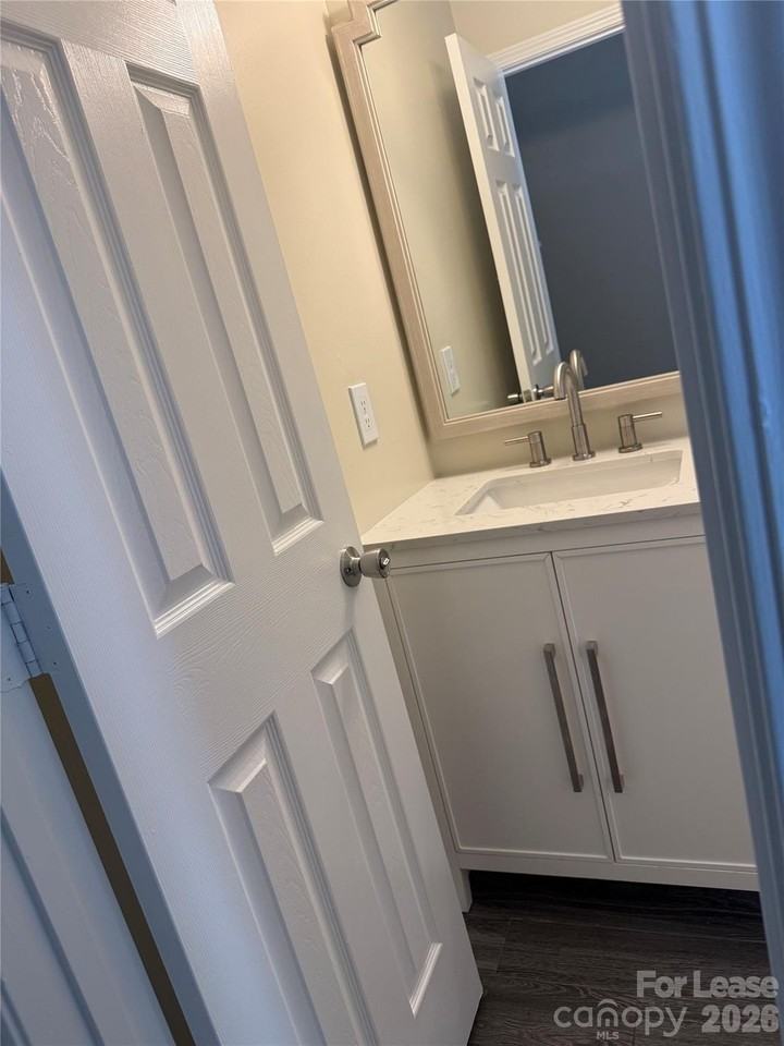 10281 University Park Ln - Photo 4 of 26