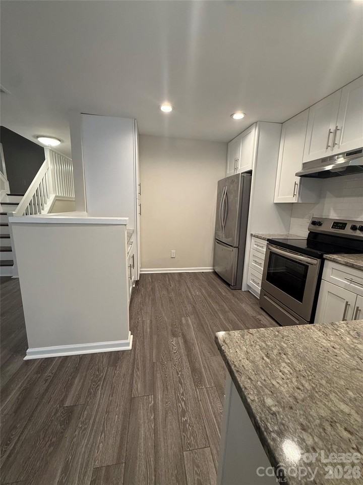10281 University Park Ln - Photo 7 of 26