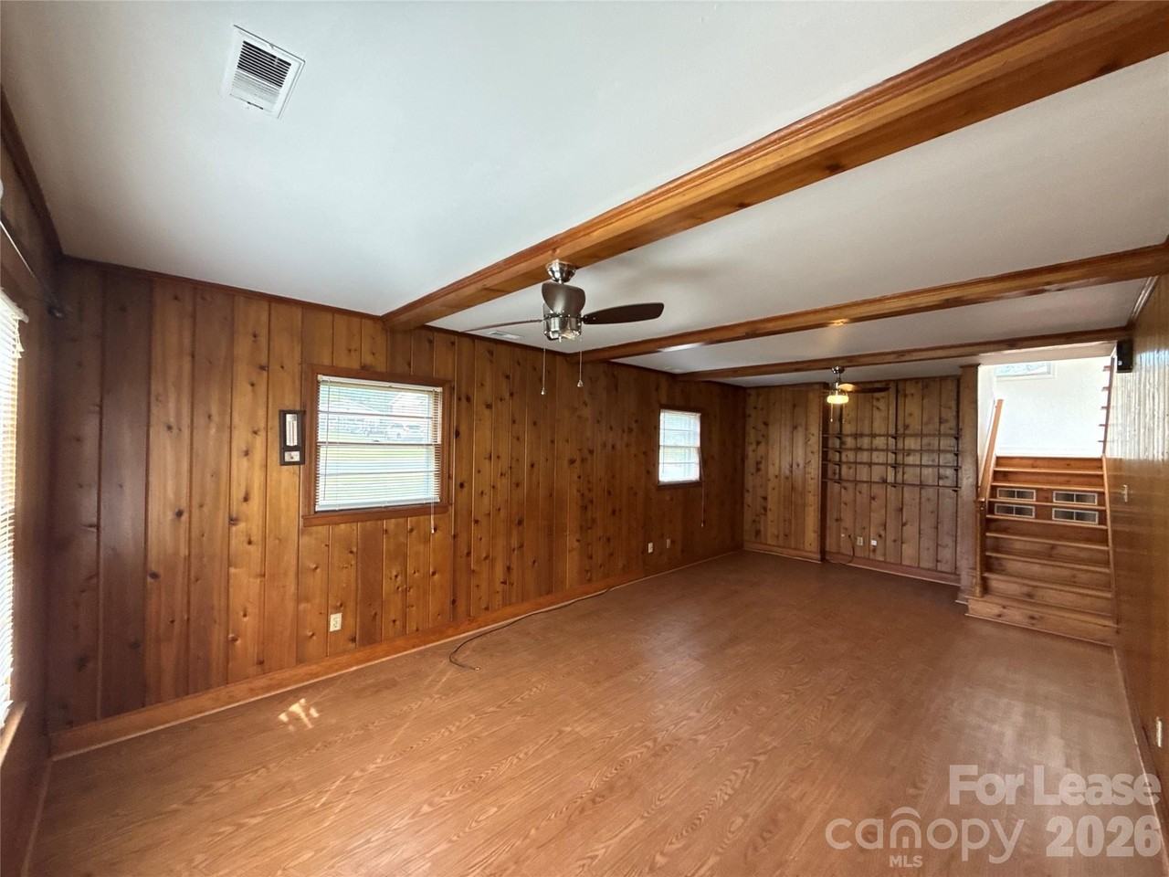 1413 Grovewood Dr - Photo 6 of 16