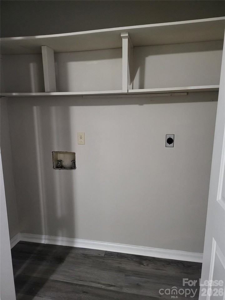 451 Montgomery Ave #1 - Photo 6 of 14