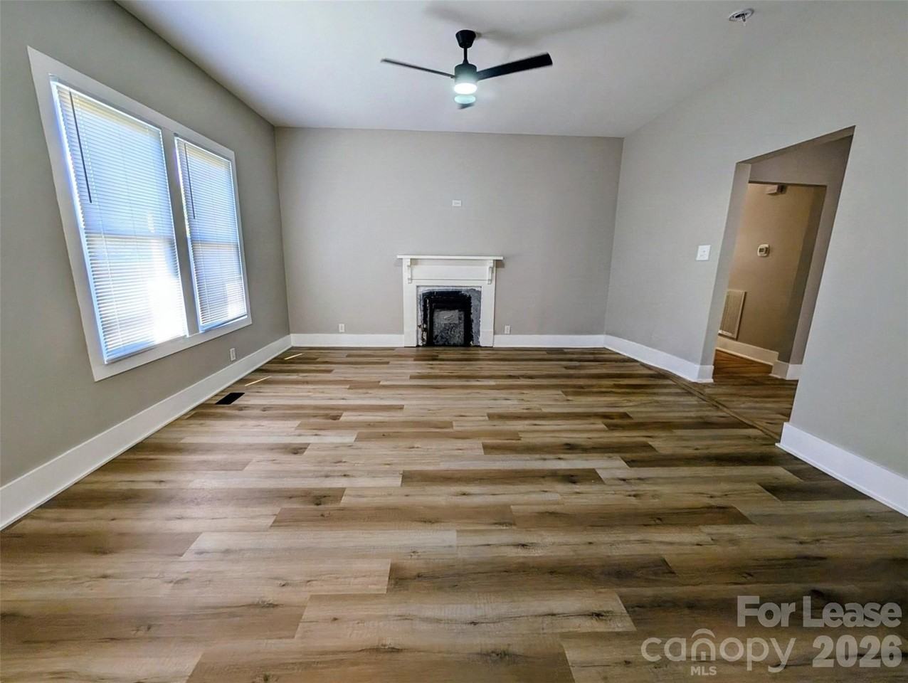 635 S Grove St - Photo 3 of 11
