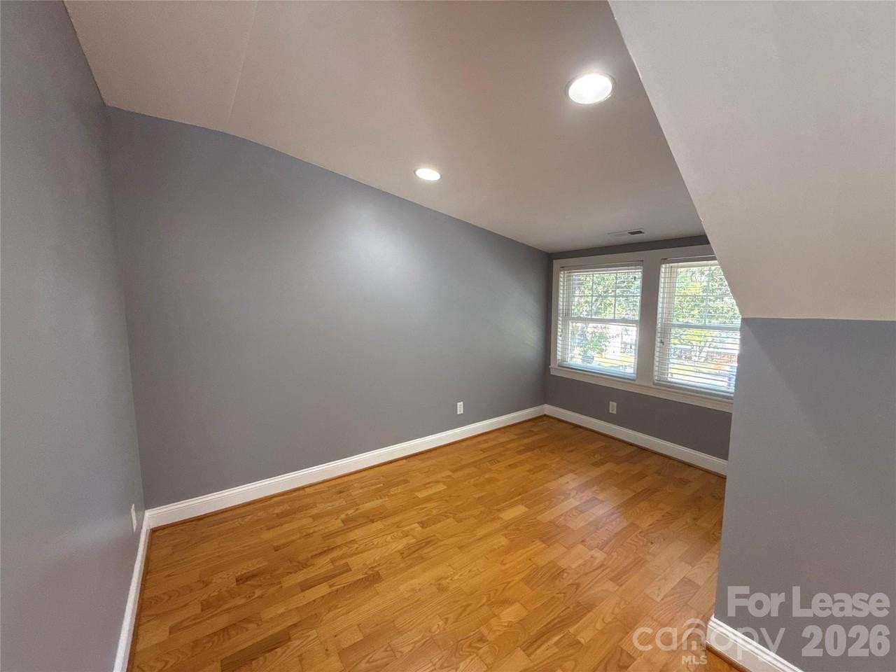 11103 Walters St - Photo 3 of 24