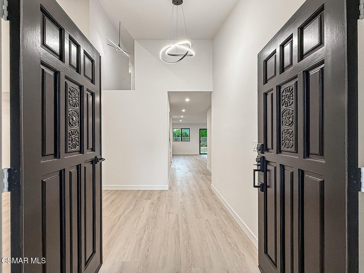 29820 Rainbow Crest Dr - Photo 4 of 50