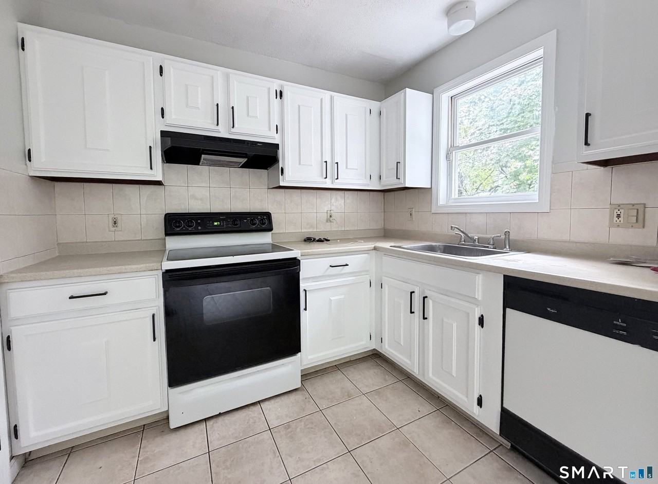 97 Tremont St - Photo 5 of 17