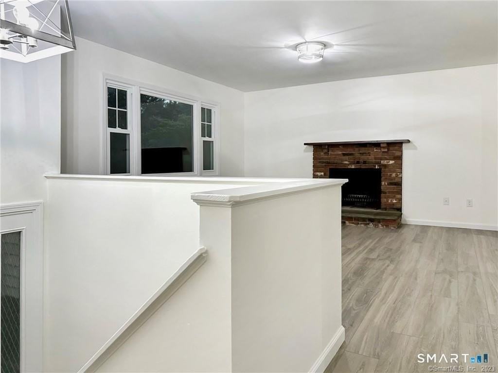 7 Palmer Cir - Photo 3 of 39