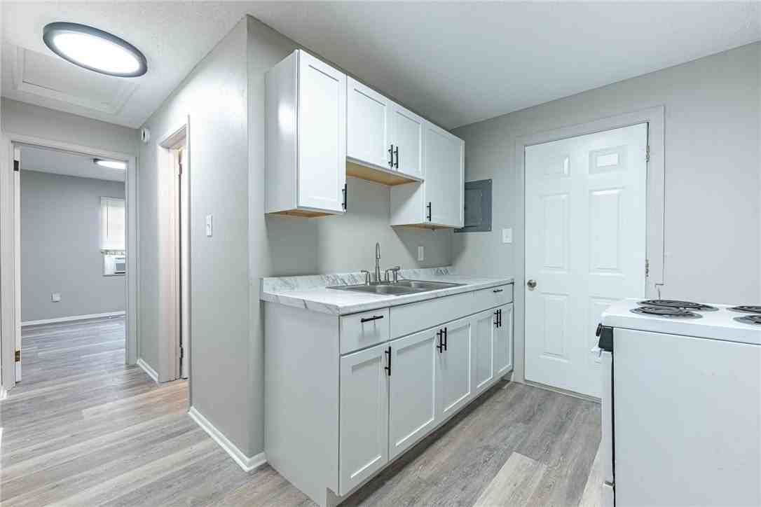 2710 Lehigh Pl - Photo 7 of 13
