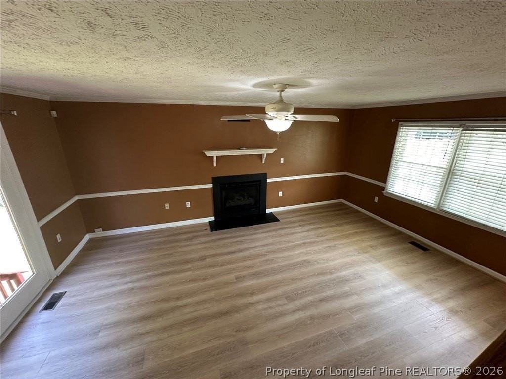 5553 Hartfield Ct - Photo 4 of 21