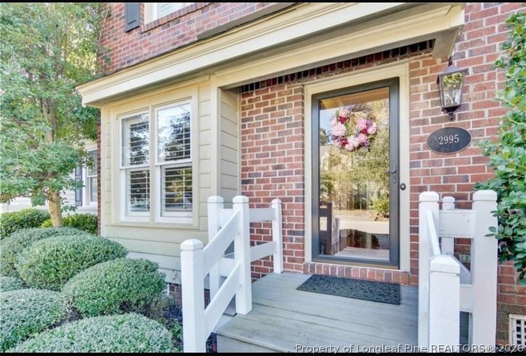 2995 Delaware Dr - Photo 2 of 40