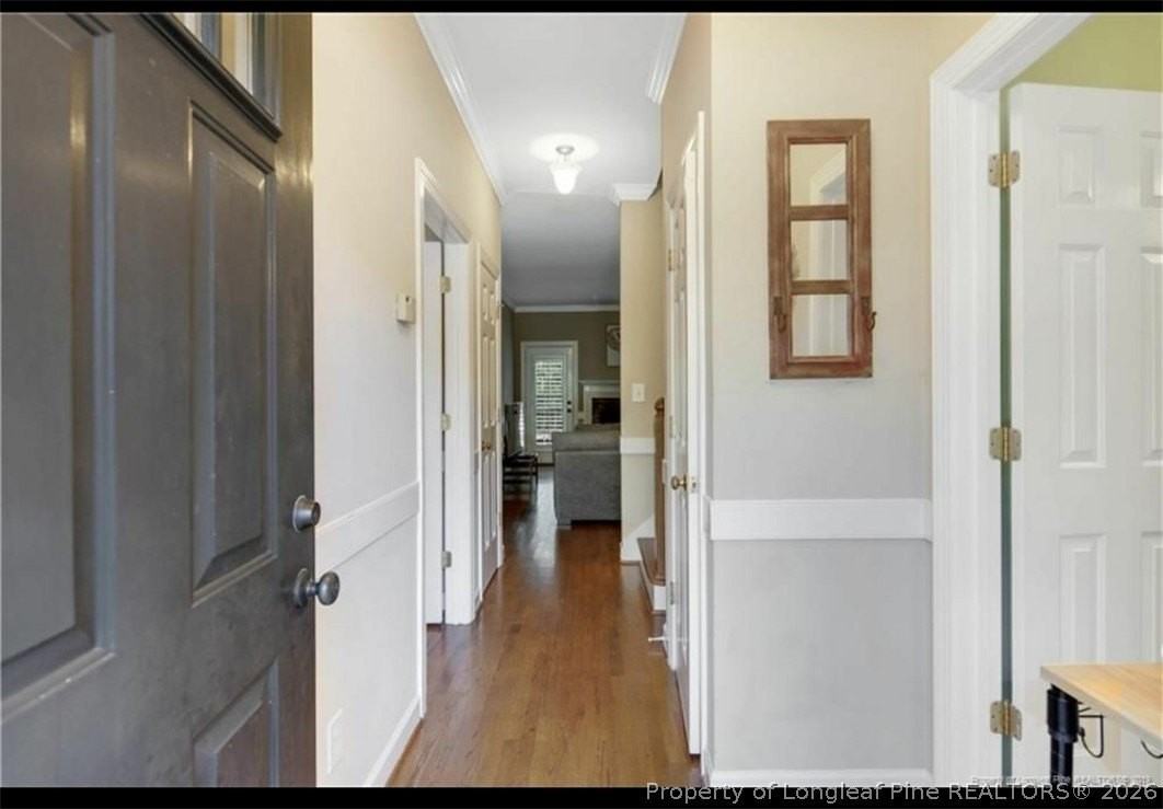 2995 Delaware Dr - Photo 4 of 40
