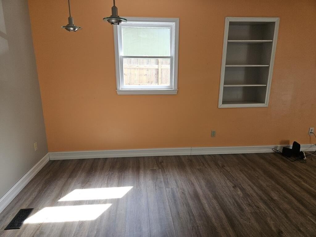 97 Pauline Ave - Photo 3 of 13