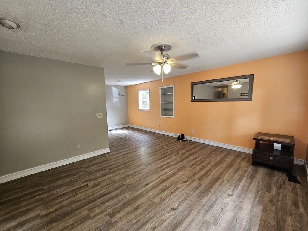 97 Pauline Ave - Photo 5 of 13