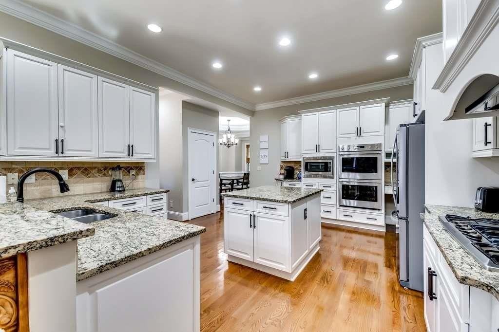 1897 8th St - Photo 7 of 27