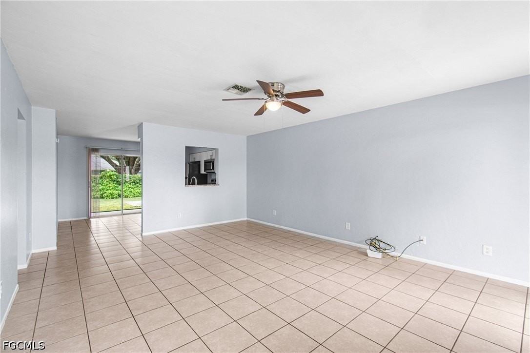 4448 Frankie Ct - Photo 4 of 28