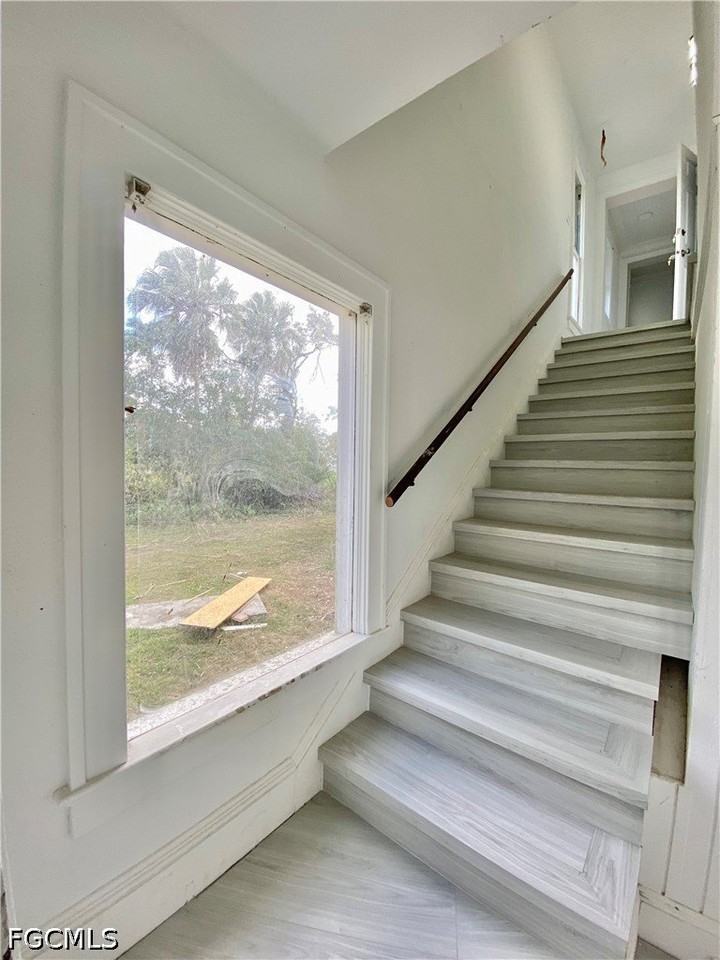 2222 Unity Ave - Photo 5 of 14