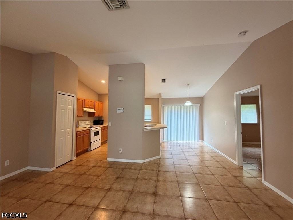 566 Nimitz Blvd - Photo 3 of 21