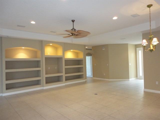 450 Gardendale Cir SE - Photo 2 of 16