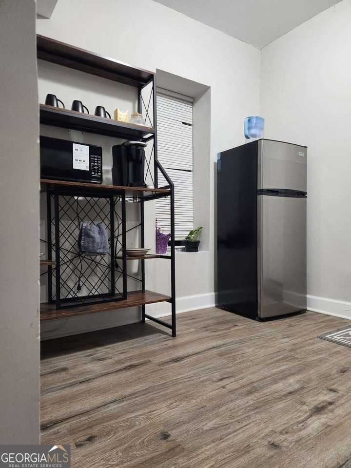 2829 Cobb Place Manor Ct - Photo 3 of 12