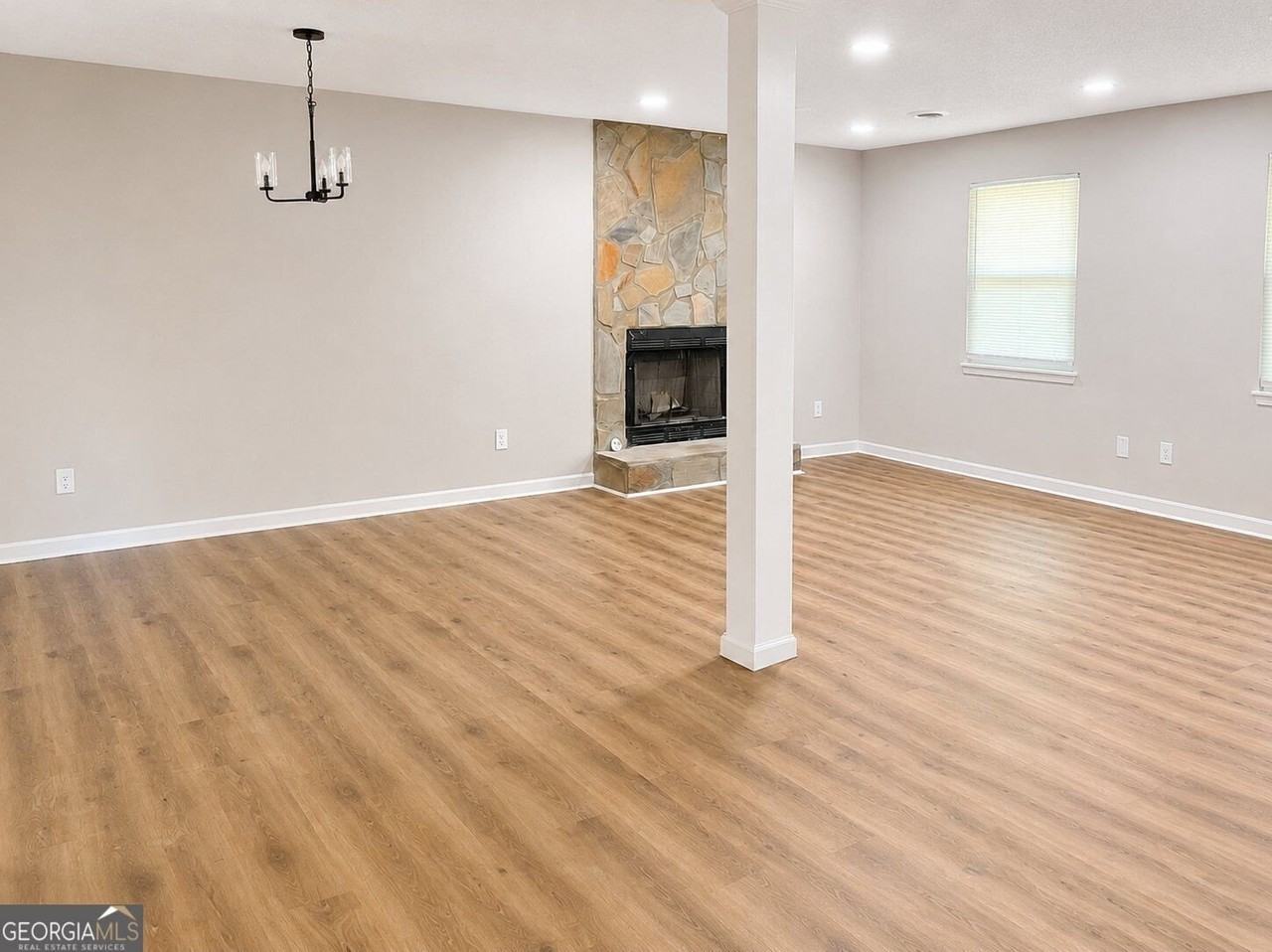 3846 Narron Dr Sw - Photo 3 of 23