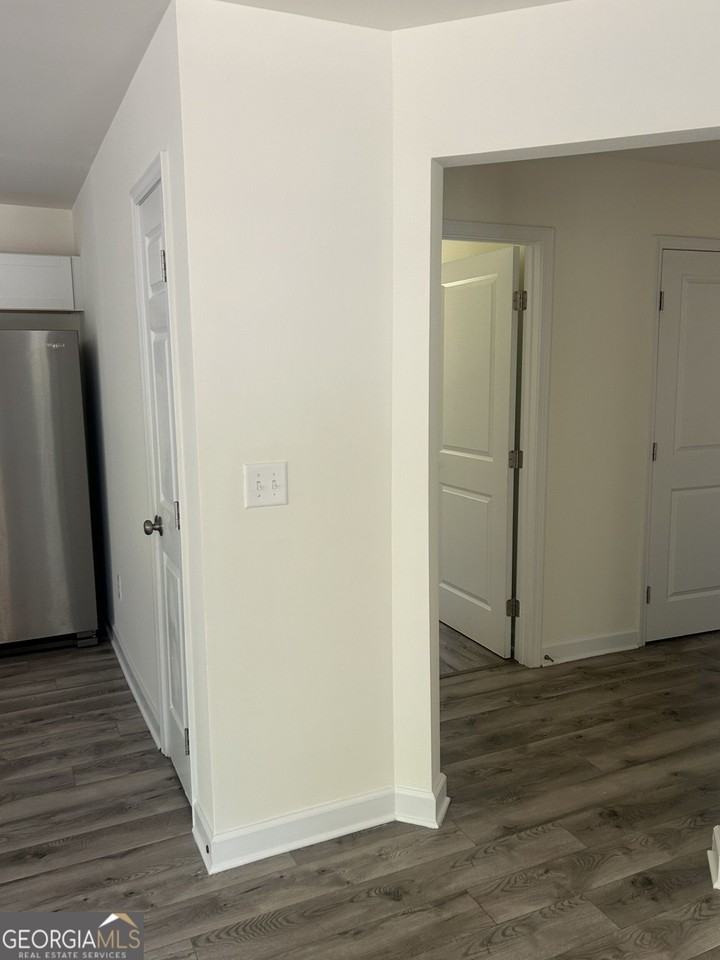 7040 Hassana Ln - Photo 3 of 23
